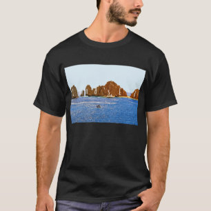 土地の端の暗い基本的なTシャツ Tシャツ