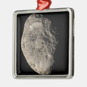 土星の月の真の色モザイクHyperion メタルオーナメント (左)