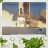 土星Vが月に向かって空に輝くと地球は揺れる キッチンタオル (折り畳み)