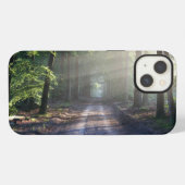 土道を覆う夏の木々 iPhoneケース (裏面横)