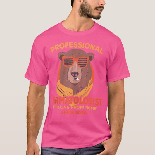 在宅皮膚科医皮膚科パパSkで作業 Tシャツ (正面)