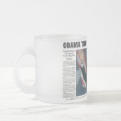 地すべりのマグのオバマの勝利 フロストグラスマグカップ (左)