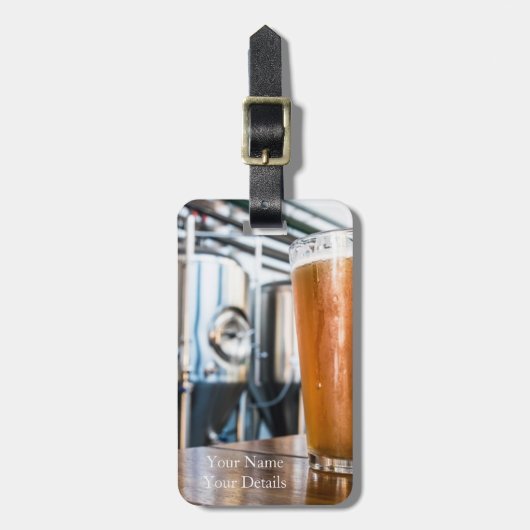 地ビールのビールのガラス ラゲッジタグ (正面縦)