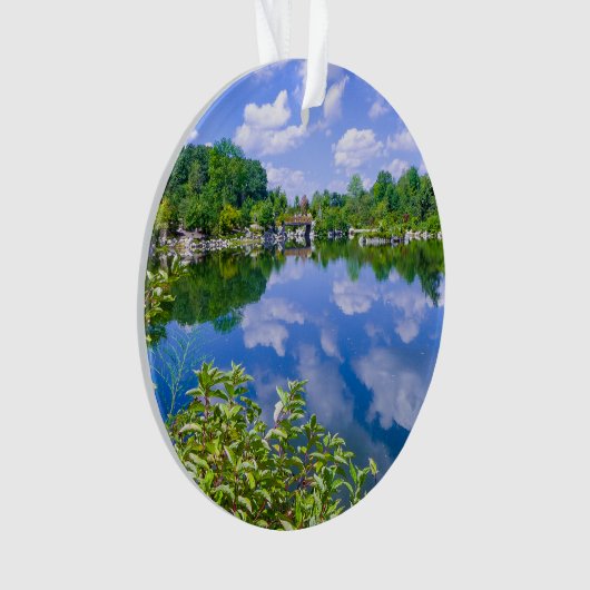 地上と空の静寂 オーナメント (正面)