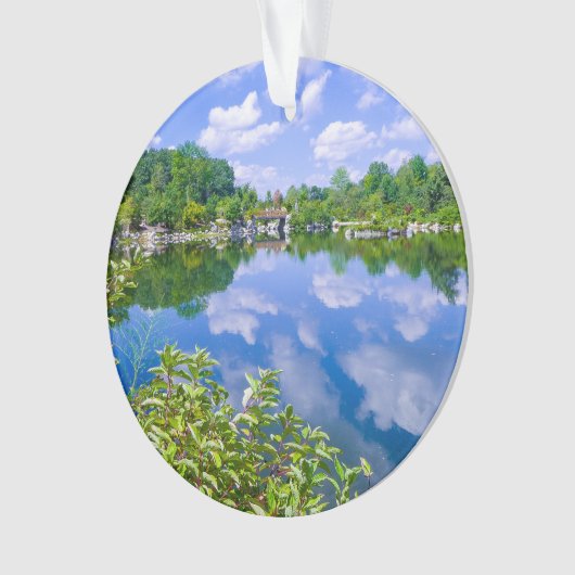 地上と空の静寂 オーナメント (正面)