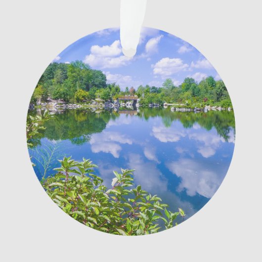 地上と空の静寂 オーナメント (正面)