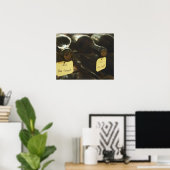 地下のワインセラーで:横たわるボトル ポスター (ホームオフィス)