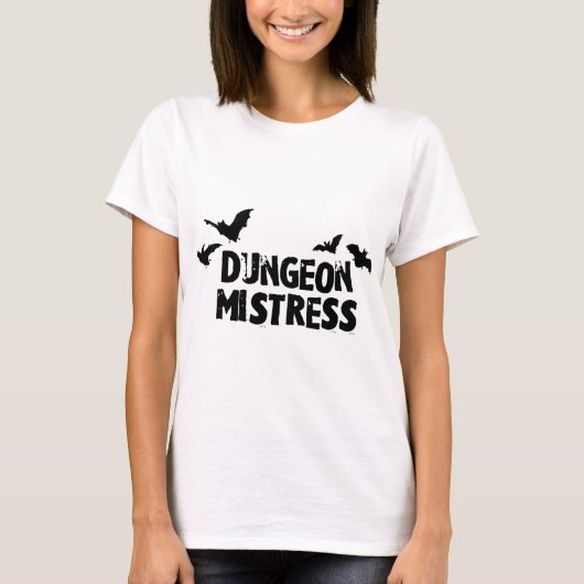 地下牢の主婦 Tシャツ (正面)