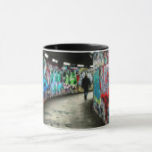 地下鉄の落書きアート マグカップ (中央)