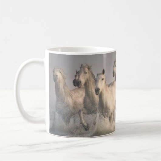 地中海の水辺を駆ける馬 コーヒーマグカップ (左)