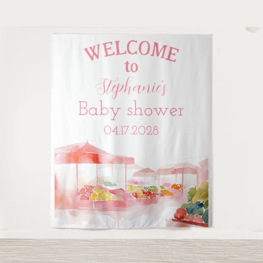 地元で育ったベビーガールシャワー農家市場 タペストリー (正面)