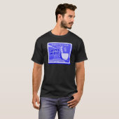 地元のコーヒーハウスのコーヒーを飲む男性をサポート Tシャツ (正面フル)