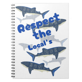 地元の人々を尊重し、サメの家族は近くで泳ぐ ノートブック