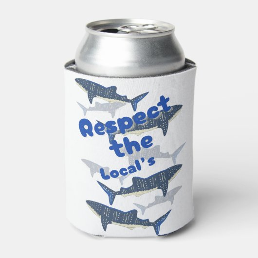 地元の人々を尊重し、サメの家族は近くで泳ぐ 缶クーラー (缶正面)