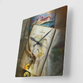 地図およびコンパス スクエア壁時計 (傾斜)