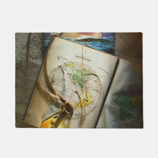 地図およびコンパス ドアマット (正面)