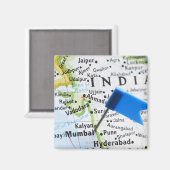 地図のピンをインドのムンバイに配置し、地図にアップ マグネット (正面/裏面)