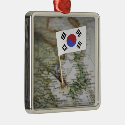 地図の韓国の旗 メタルオーナメント (右)