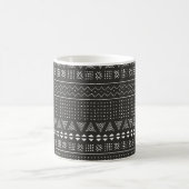 地形を持つ黒と白の部族の民族パターン コーヒーマグカップ (中央)