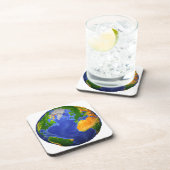 地形データを示す地球の完全。 コースター (右側)