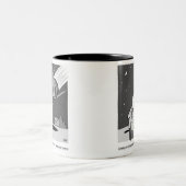 地球おもしろい災害を襲う流星 ツートーンマグカップ (中央)