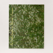 地球が花で笑う牧草地ジグソーパズル ジグソーパズル (縦)