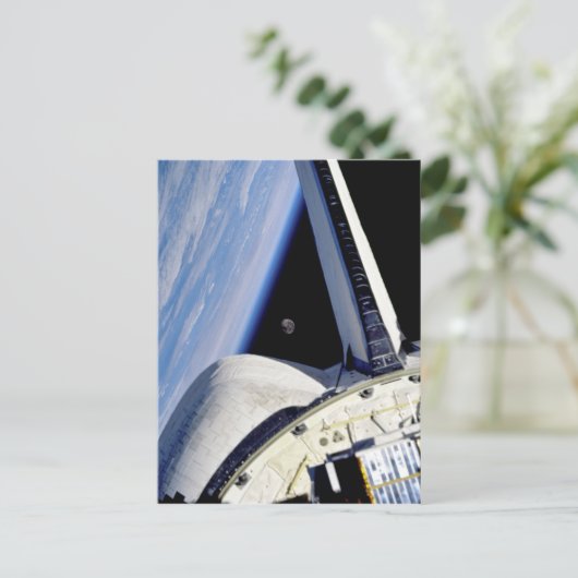 地球と月から宇宙シャトルディスカバリー ポストカード (スタンド正面)