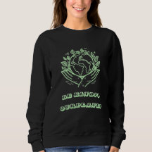 地球に優しく: 愛ある手の地球Tシャツ