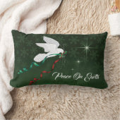 地球に平和を広める白い鳩 ランバークッション (ブランケット)