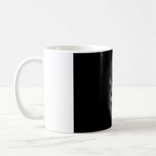 地球の上で植物の成長。 コーヒーマグカップ (左)