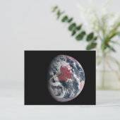 地球の上で植物の成長。 ポストカード (スタンド正面)