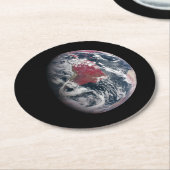 地球の上で植物の成長。 ラウンドペーパーコースター (アングル)