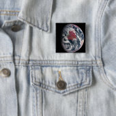 地球の上で植物の成長。 缶バッジ (インサイチュ)