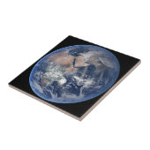 地球の上の東半球。 タイル (側面)