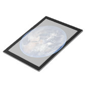 地球の上の東半球。 ノートパッド (アングル)