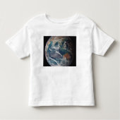 地球の全体像が世界のデータを示している トドラーTシャツ (正面)