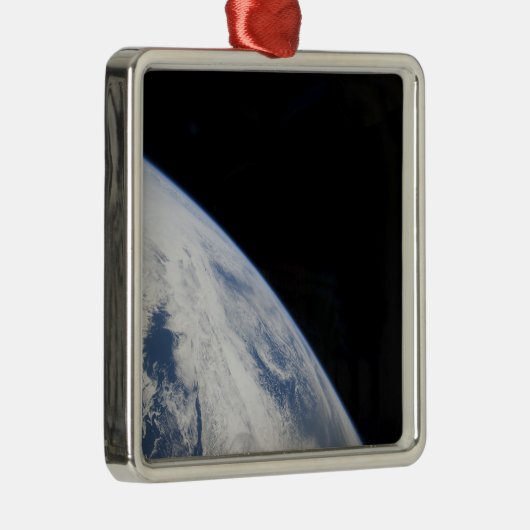 地球の地平線と宇宙の暗黒 メタルオーナメント (右)