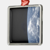 地球の地平線と宇宙2 メタルオーナメント (左)