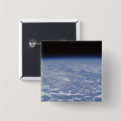 地球の大気の斜め水平線表示 缶バッジ (正面&裏面)