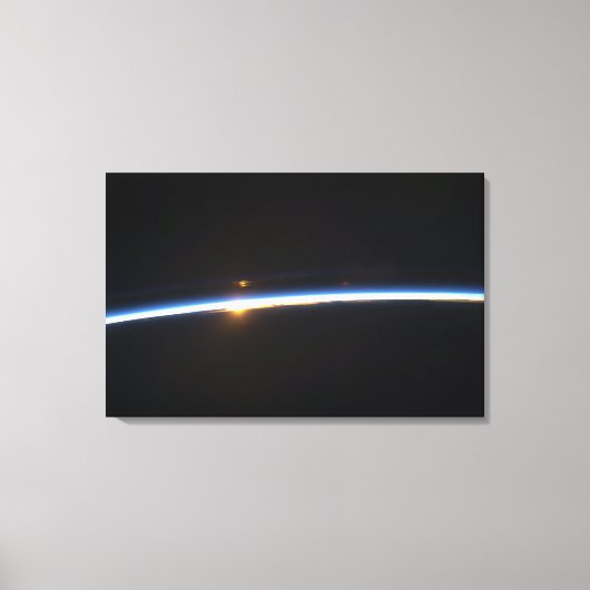 地球の大気の薄い線 キャンバスプリント (正面)