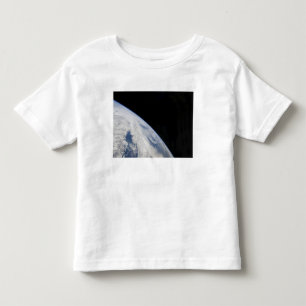 地球の宇宙の地平線そして黒さ トドラーTシャツ