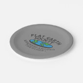 地球の平のまわりに地球社会 ペーパープレート (アングル)