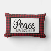 地球の平和 – 赤と黒のバッファロープレイド ランバークッション (正面)
