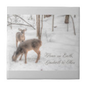 地球の平和 – 雪の多い森の中の鹿2頭 タイル (正面)