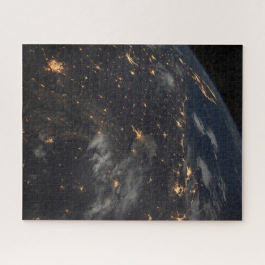 地球の惑星の上の夜の都市灯 ジグソーパズル (横)