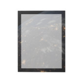 地球の惑星の上の夜の都市灯 ノートパッド (回転)