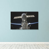 地球の手足がソユーズ宇宙船と交差する キャンバスプリント (インサイチュ (ウッドフロア))