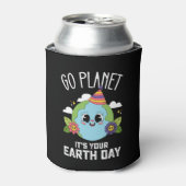 地球の日だよ 誕生日おめでとう 面白い 地球 缶クーラー (缶正面)