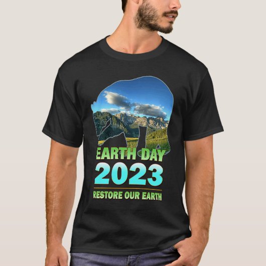 地球の日の2023年のお祝い Tシャツ (正面)