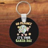 地球の日2025 Go Planet Its Your Earth Day Mens W キーホルダー (正面)